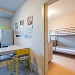 Auberge de jeunesse Wood Airport *