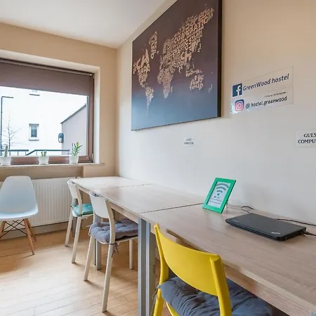 Hostel Wood Airport Warschau