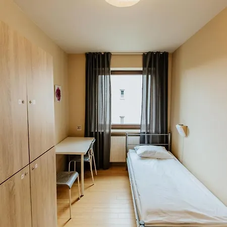 Hostel Wood Airport