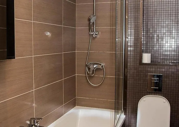 Hostel Green Wood Hostel Airport *