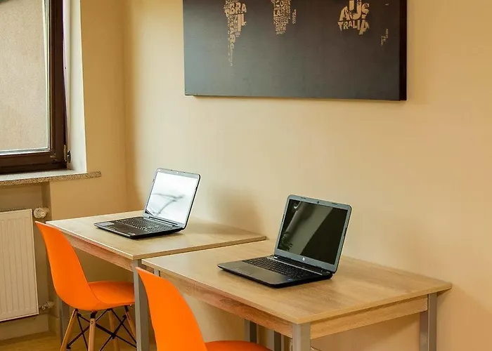 Hostel Green Wood Hostel Airport Warsaw