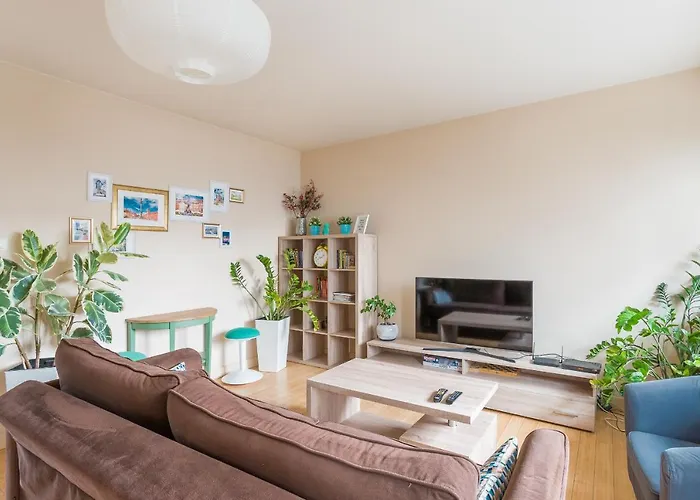 Green Wood Hostel Airport Warsaw