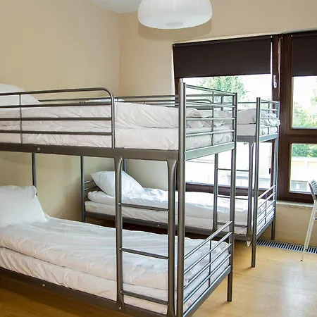 Green Wood Hostel Airport Варшава