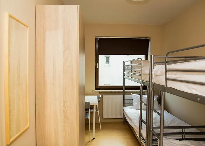 Vandrerhjem Wood Airport