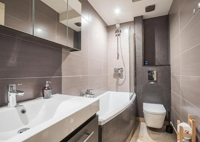 Wood Airport Vandrerhjem